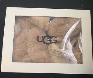 UGG Infant I Bixbee and Hat and Mitten Set in Sand